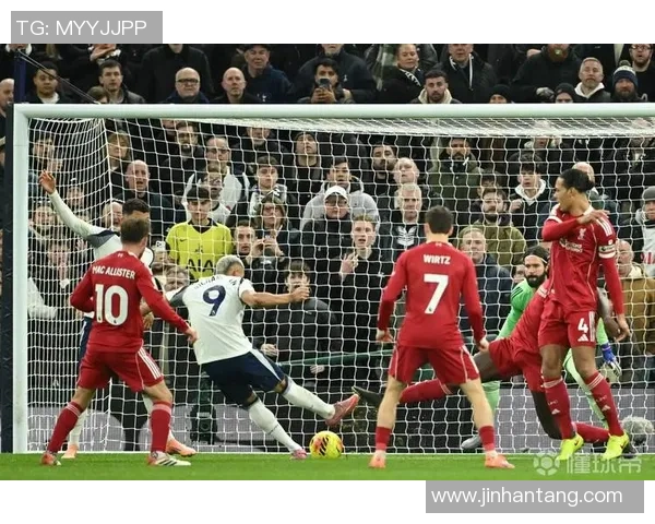 欧冠激战热刺与皇马战平绝杀瞬间引发争议判罚全场沸腾