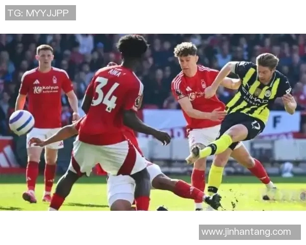 世界杯焦点战本菲卡与热刺0比0乌龙球引发争议判罚全场沸腾