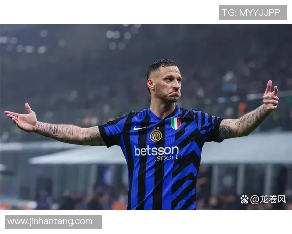 世界杯精彩对决AC米兰逆转国米引发争议判罚全场沸腾 世界杯精彩对决AC米兰逆转国米引发争议判罚全场沸腾