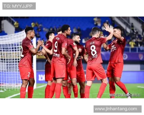 中超激战那不勒斯与热刺平局点球大战引发全场狂欢 中超激战那不勒斯与热刺平局点球大战引发全场狂欢