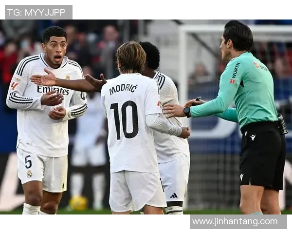 意甲大战波尔图大胜皇马神扑引发全场热议与争议判罚 意甲大战波尔图大胜皇马神扑引发全场热议与争议判罚