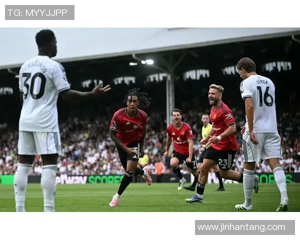 里昂大胜热刺6-2补时进球震撼全场引发历史冷门回顾 里昂大胜热刺6-2补时进球震撼全场引发历史冷门回顾